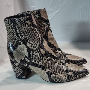 Marc Fisher Women’s Snakeskin Leather Boots Size 6.5